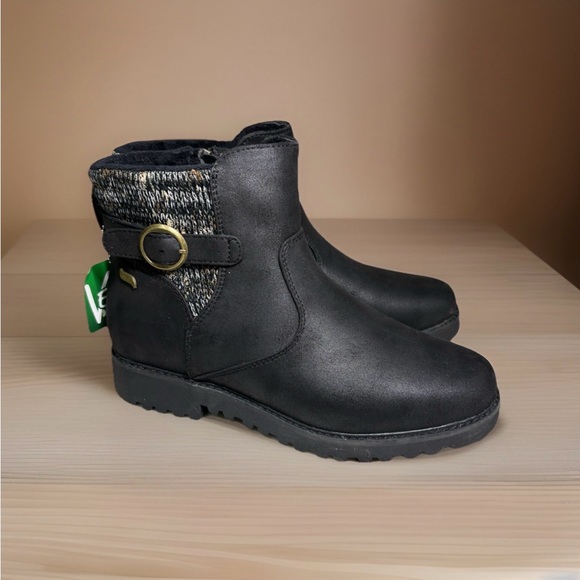 Skechers Shoes - Skechers Women's Arch Fit Marlie Weekend Chat Boots Black Size 8